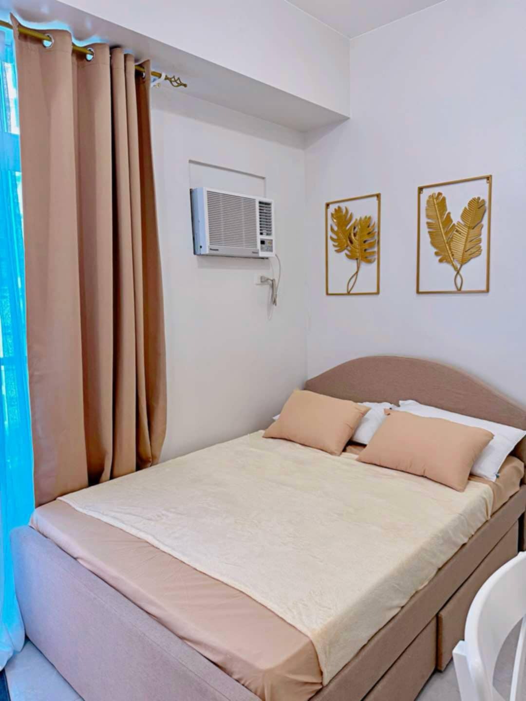 Furnished Studio Unit with Balcony for Rent https://www.rent.ph/uploads/0000/111/2025/06/20/36f08033-1131-420b-ae3b-44f568c34496.jpg