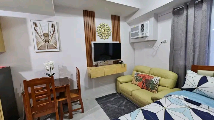 STUDIO UNIT FOR RENT AT CASAMIRA TOWERS MANDAUE https://www.rent.ph/uploads/0000/121/2025/12/09/1765198843762.jpg