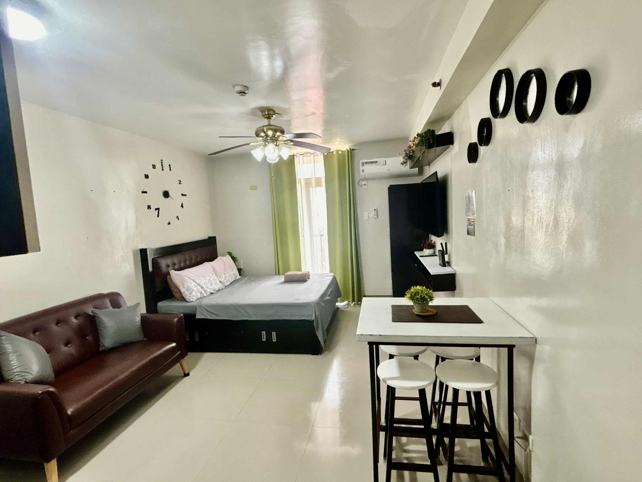 Saekyung Looc: Condo for Longterm stay in Looc, Lapu-Lapu City (Mandani Bay view) https://www.rent.ph/uploads/0000/141/2025/09/06/11.jpg