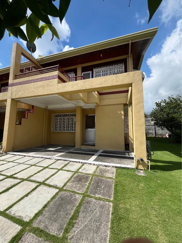 𝐹𝑜𝑟 𝑅𝑒𝑛𝑡 3 𝐵𝑒𝑑𝑟𝑜𝑜𝑚 𝑤𝑖𝑡ℎ 2 𝑐𝑎𝑟 𝑝𝑎𝑟𝑘𝑖𝑛𝑔 𝑇𝑜𝑤𝑛ℎ𝑜𝑢𝑠𝑒 𝑖𝑛 𝐵𝑎𝑛𝑎𝑤𝑎 𝐶𝑒𝑏𝑢 𝐶𝑖𝑡𝑦 https://www.rent.ph/uploads/0000/230/2025/12/09/594063814-10240625262315895-3674990313792499477-n1.jpg