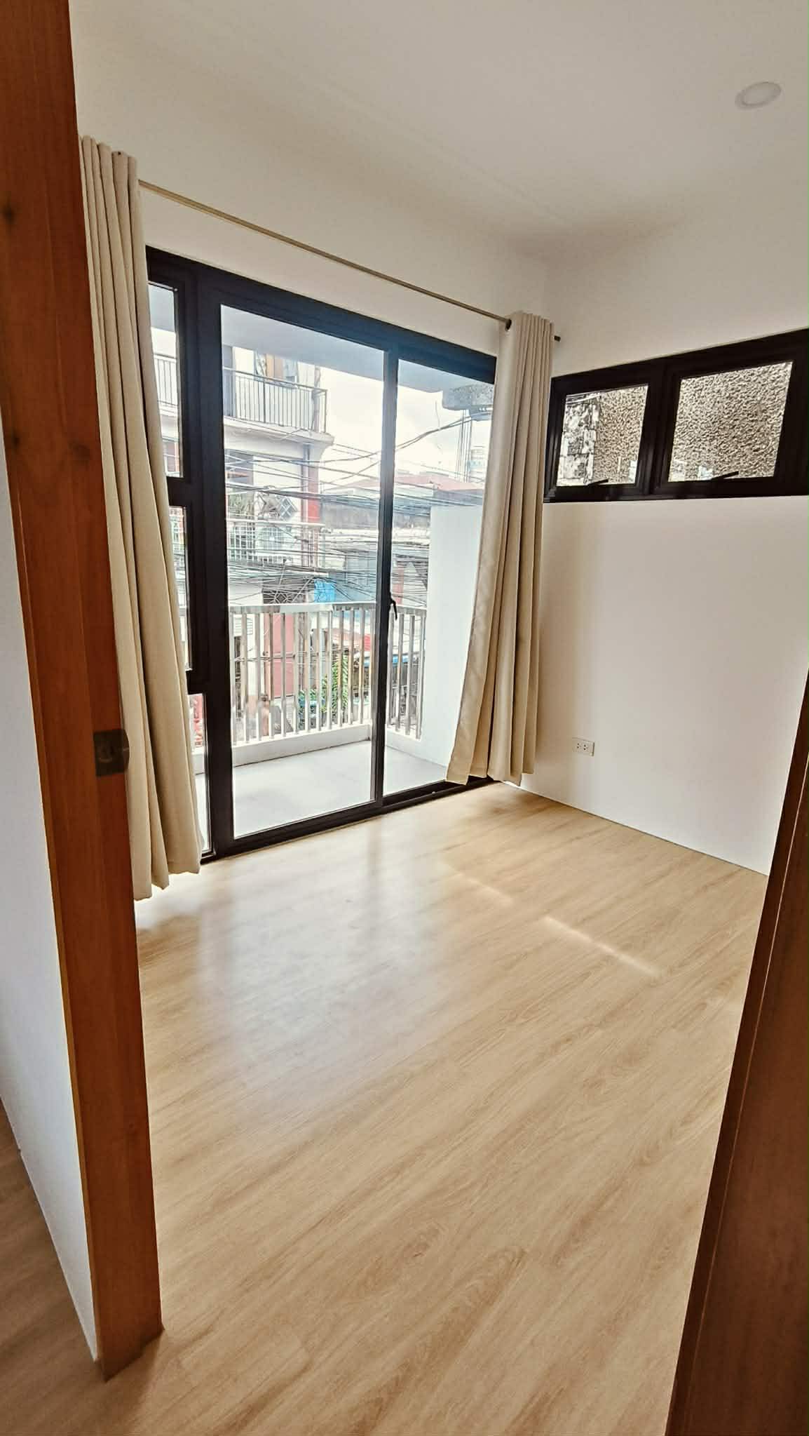 For rent 2 Bedroom Townhouse in Mabolo can be residential or Commercial Use https://www.rent.ph/uploads/0000/230/2026/02/09/625088508-1348754657275892-815458306531410529-n.jpg