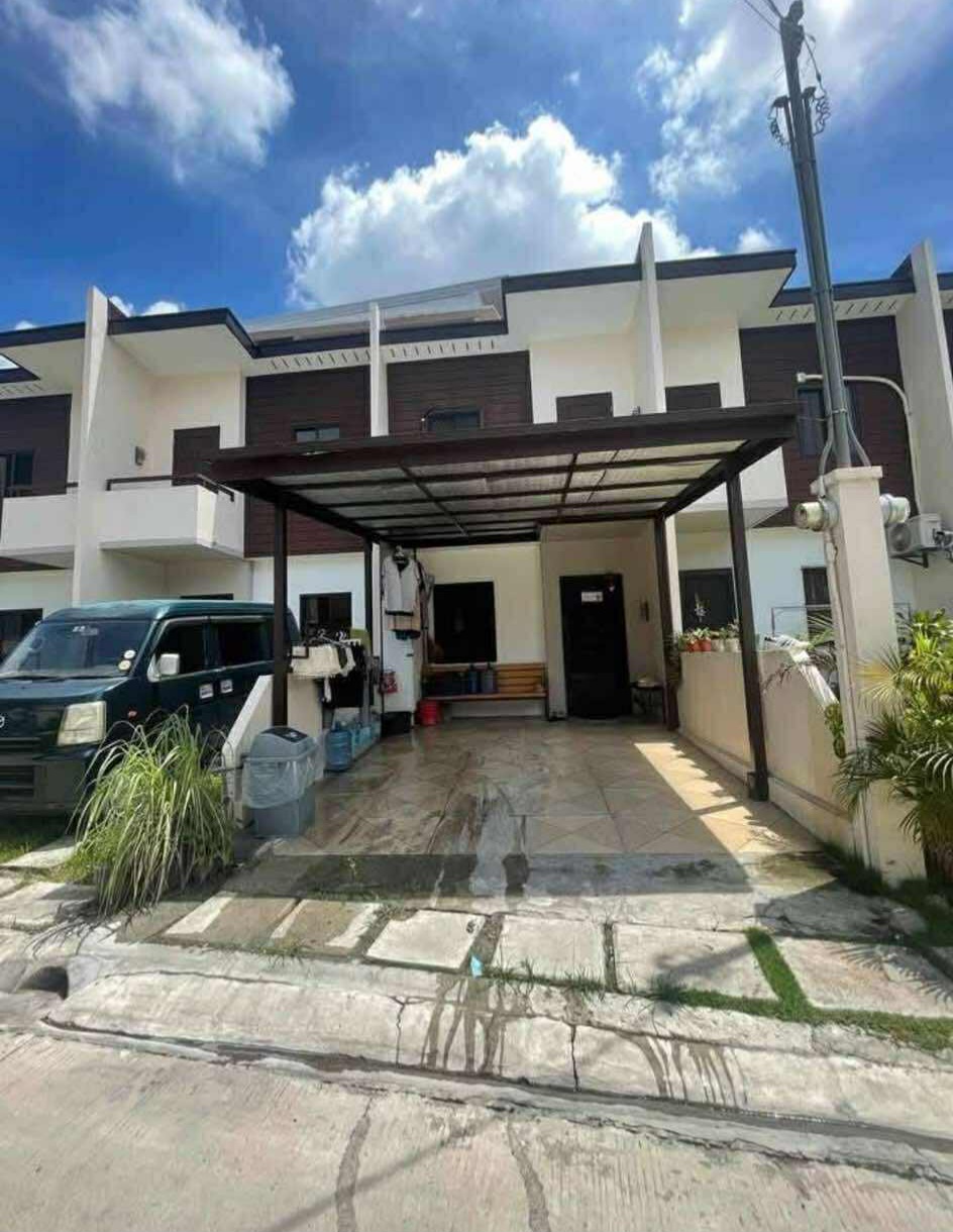 Townhouse for rent in capitol cebu city https://www.rent.ph/uploads/0000/25/2025/06/16/1000011158.jpg