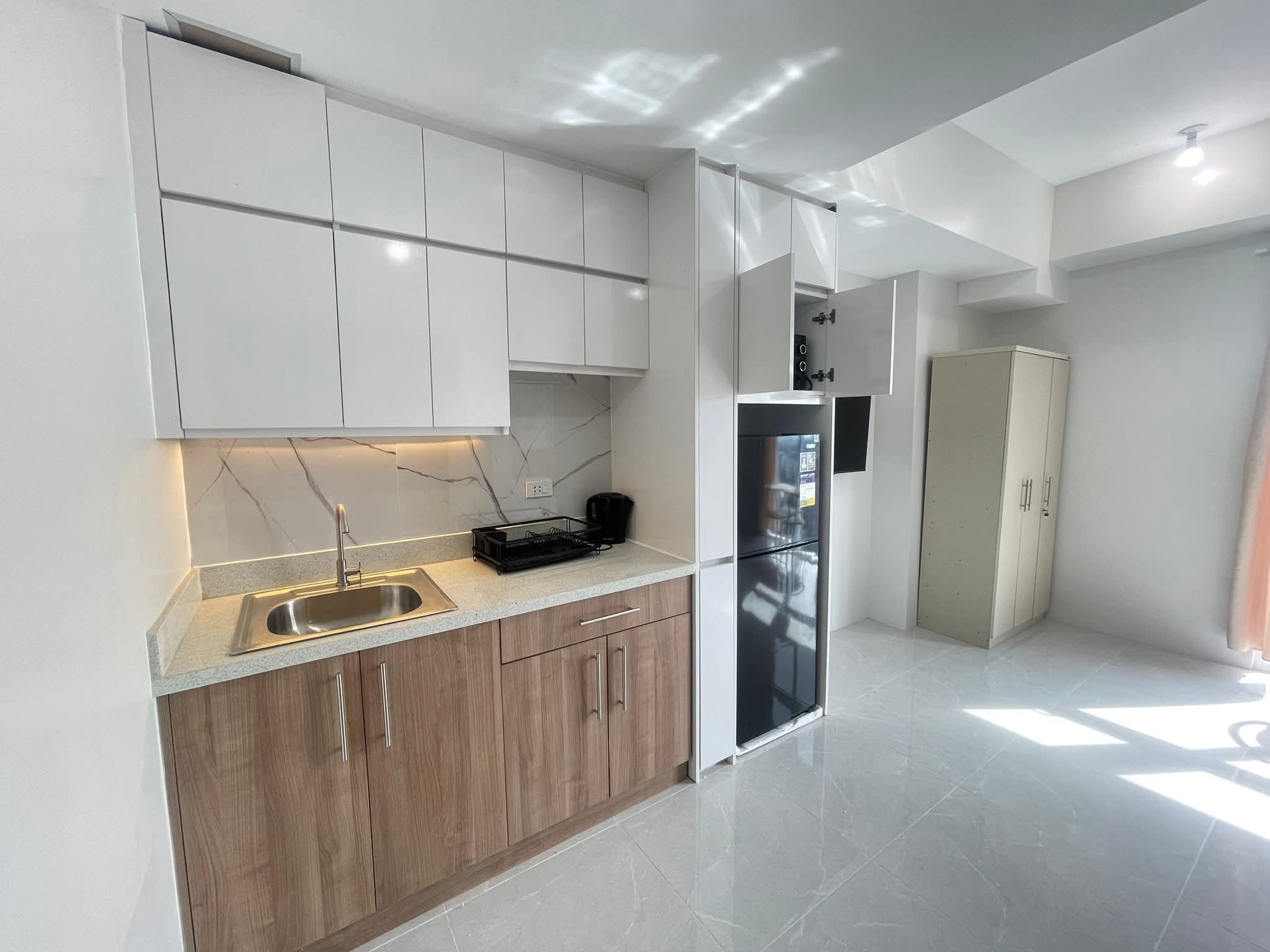 SEMI FURNISHED 27 SQM WITH PARKING https://www.rent.ph/uploads/0000/914/2025/12/16/1000266792.jpg