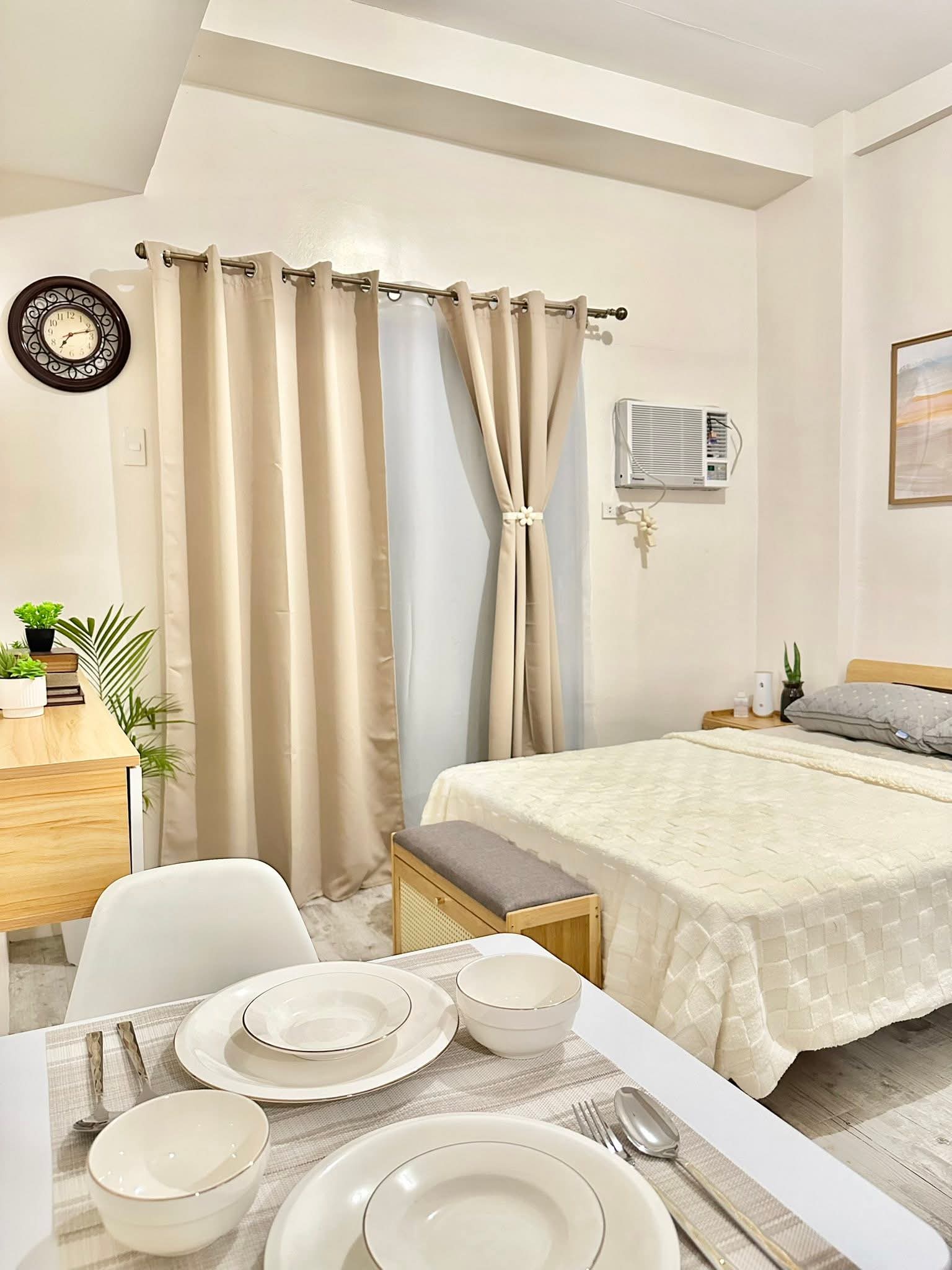 FULLY FURNISHED STUDIO IN THYME RESIDENCES WITH BALCONY https://www.rent.ph/uploads/0000/914/2025/12/31/1000268903.jpg