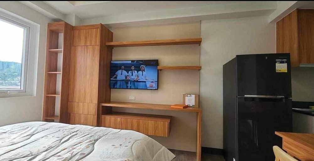 Studio with Balcony and Mountain view https://www.rent.ph/uploads/0000/944/2025/05/08/received-8048518335266385.jpeg