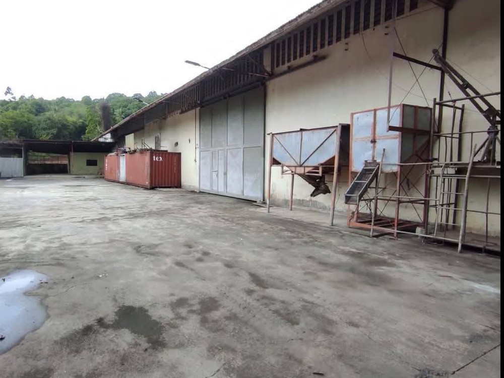 600SQM WAREHOUSE FOR LEASE IN TABLON, CDO WITH TRUCK SCALER INSIDE COMPOUND. https://www.rent.ph/uploads/0012/12710/2025/05/09/495555746-1014675084146848-5237145976081210670-n.jpg