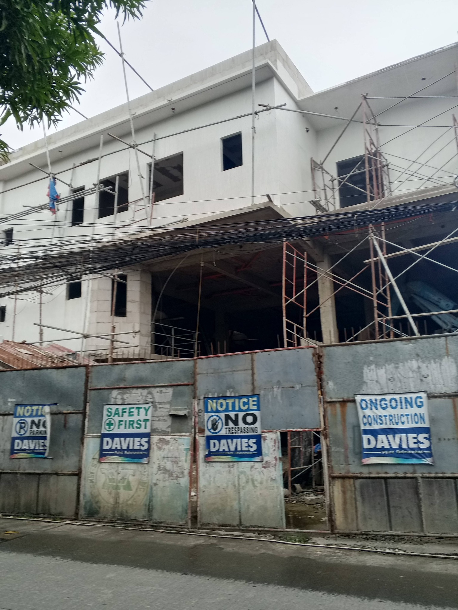 COMMERCIAL AND RESIDENTIAL BUILDING FOR RENT IN MANDAUE CEBU https://www.rent.ph/uploads/0013/13265/2026/03/27/emz12a.jpg
