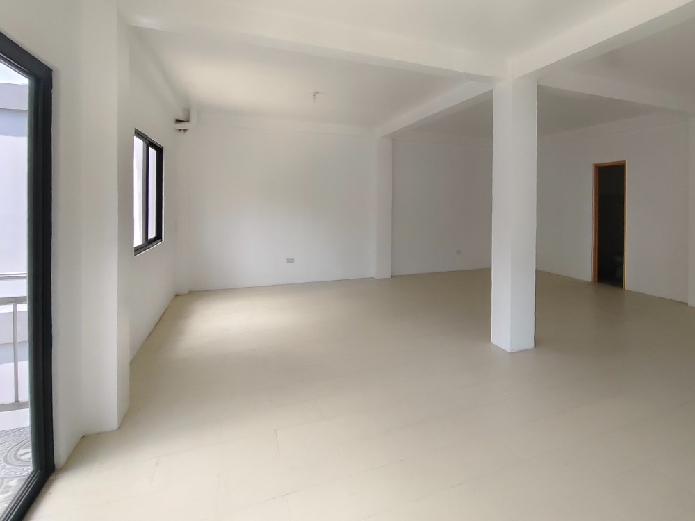 Office/Commercial Space for Lease https://www.rent.ph/uploads/0013/13297/2025/05/07/img-20240806-110226.jpg