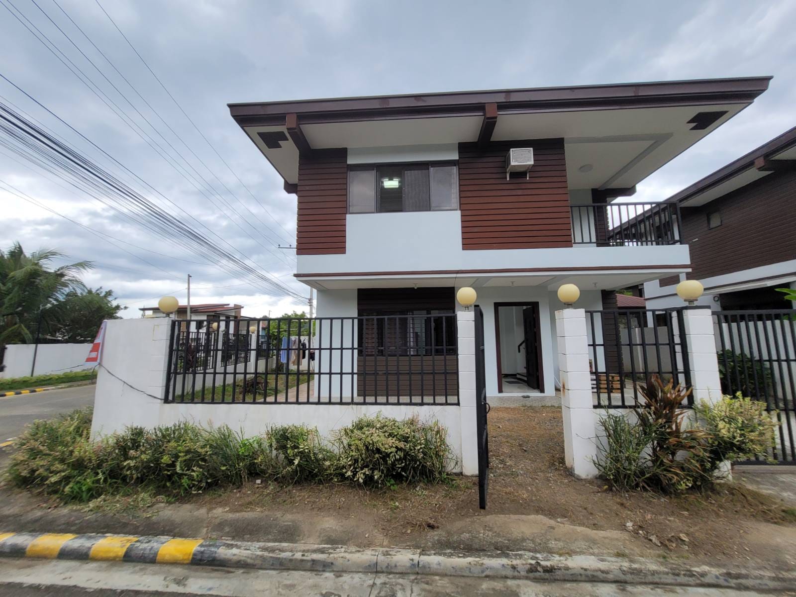 House For Rent in Westwoods  Cagayan de Oro City https://www.rent.ph/uploads/0013/13777/2025/05/20/476663628-9907474619285426-8183636471807709773-n1.jpg