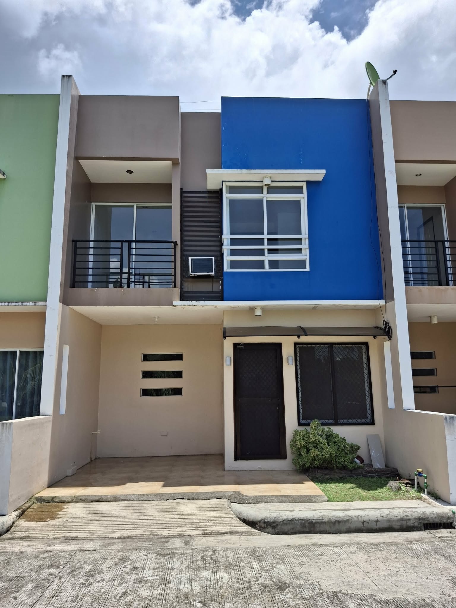 Two-Storey Townhouse For Rent in Panglao Oceanview Residences https://www.rent.ph/uploads/0014/14042/2026/04/01/655291038-4793225044231739-3616144376347537553-n.jpg