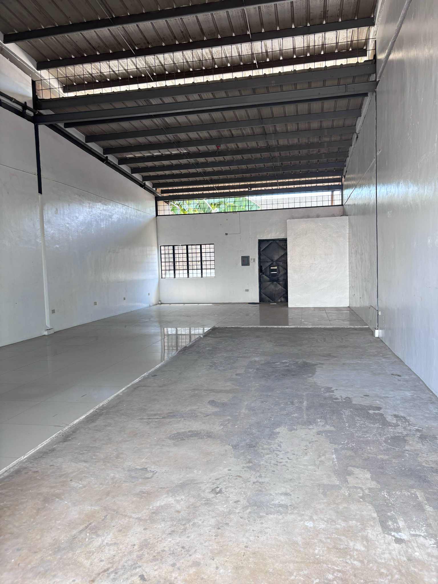 89.80 SQM COMMERCIAL SPACE / OFFICE SPACE / BODEGA / MINI WAREHOUSE for Rent - Cagayan de Oro https://www.rent.ph/uploads/0015/15625/2025/06/21/atts9l-x8riuv8ey37d7-m2dfuy3od-fayx4ktsaa9nqui.jpeg