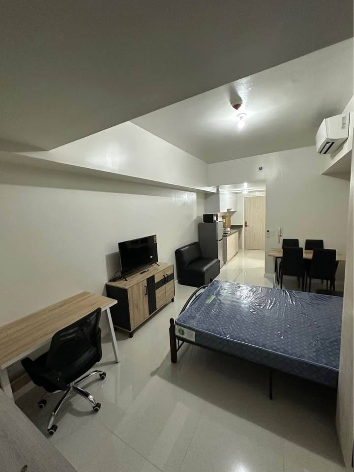 Mandani Bay Studio Unit, Tower 2, 26th floor, City view https://www.rent.ph/uploads/0015/15888/2026/02/09/m10.jpg