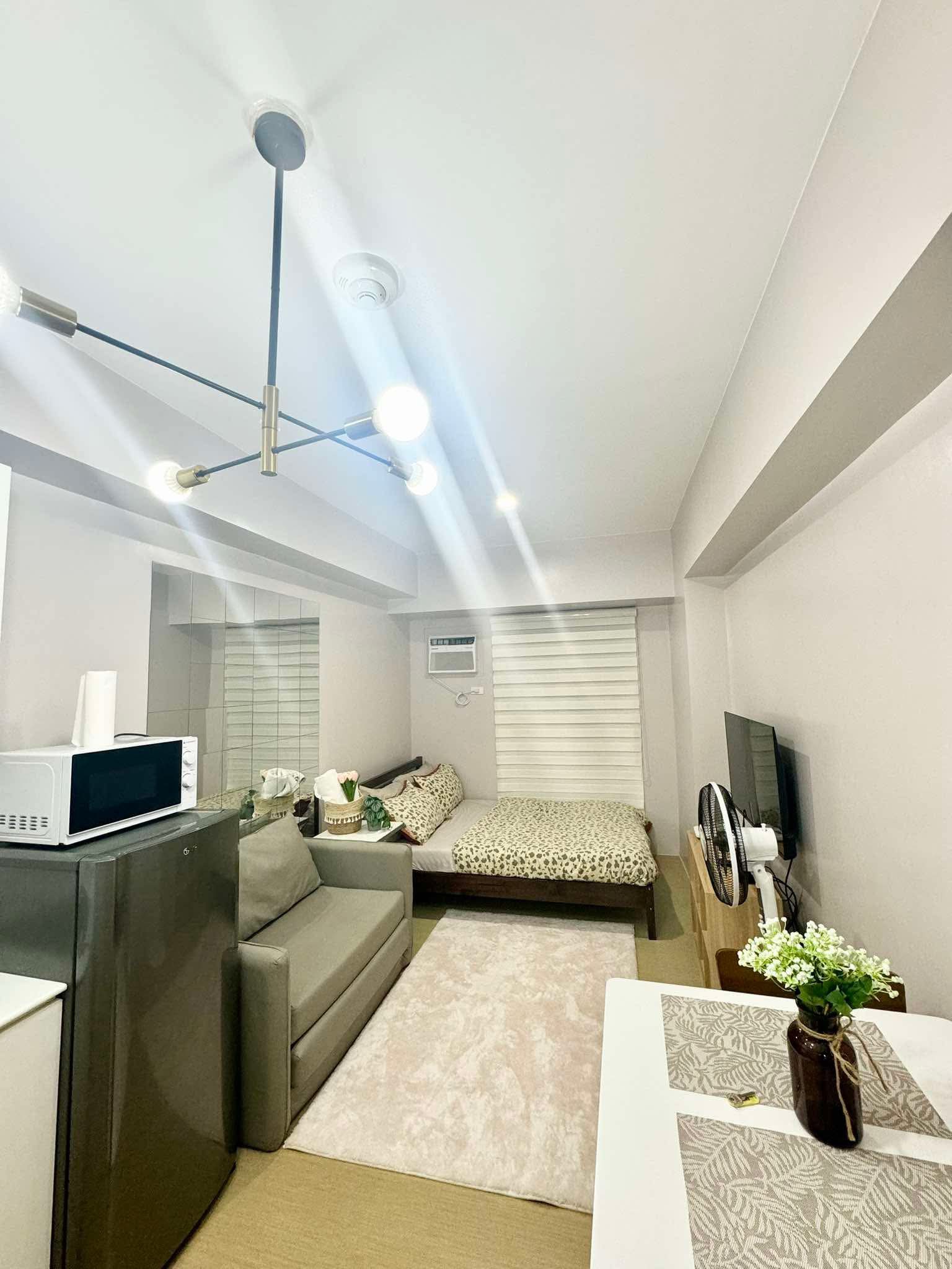 Fully Furnished -Studio Unit https://www.rent.ph/uploads/0016/16193/2025/08/14/img-7703.jpeg