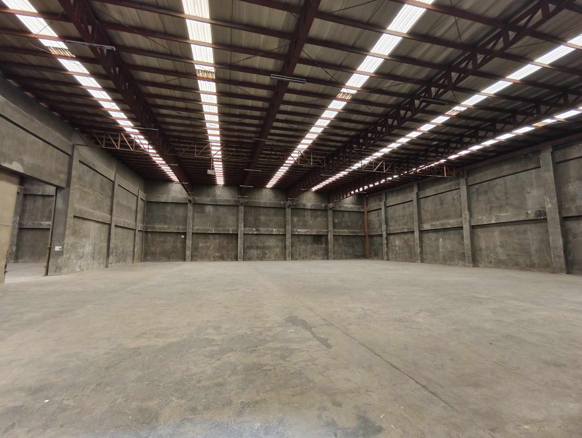 Streamline Your Supply Chain with the Perfect Storage Solution! https://www.rent.ph/uploads/0016/16244/2025/05/31/warehouse-for-rent-in-mandaue-city-cebu-2.jpg