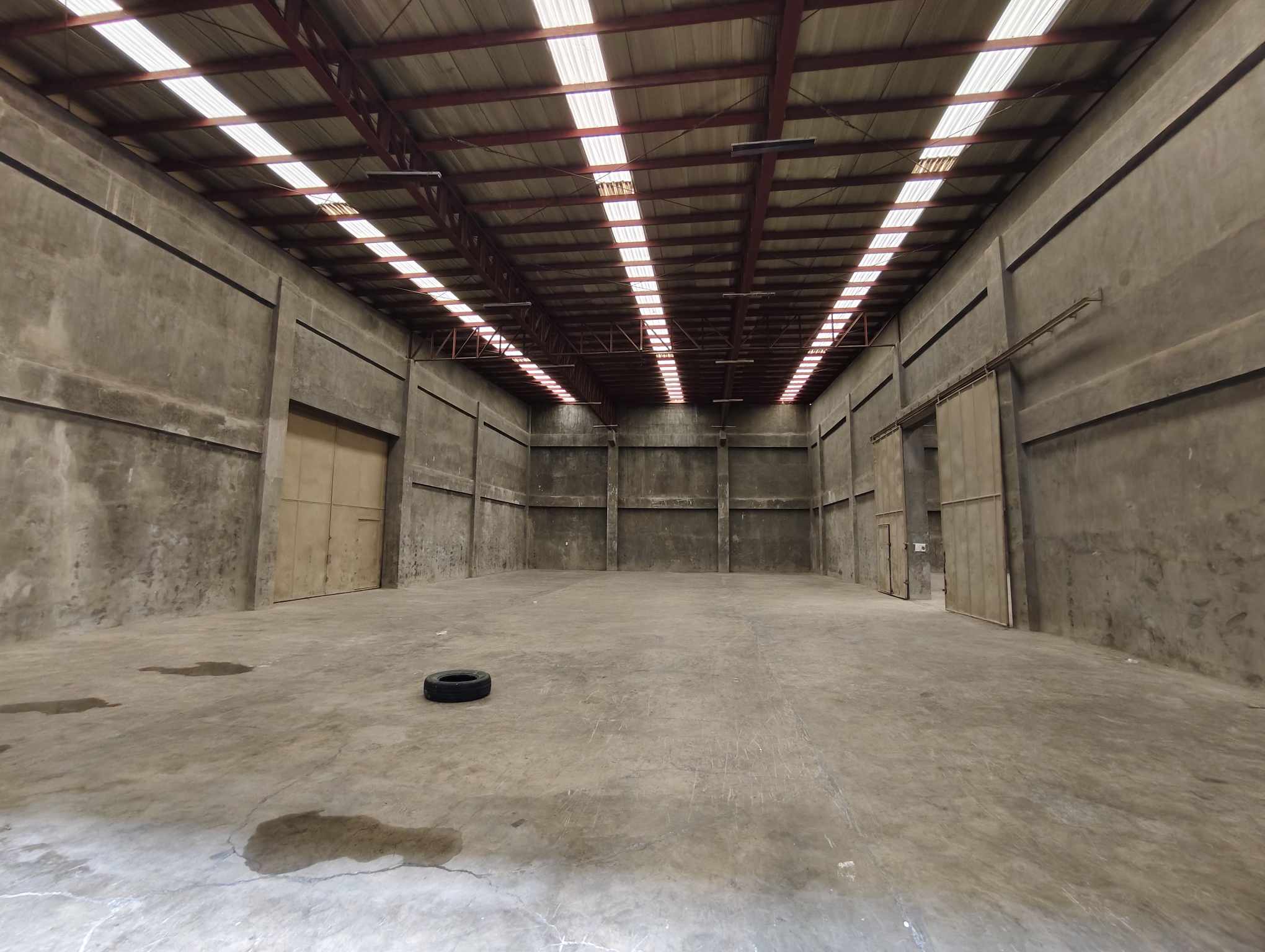 Scale Smarter: Your 513 SQM Warehouse Hub for Seamless Logistics Starts Here! https://www.rent.ph/uploads/0016/16244/2025/05/31/warehouse-for-rent-in-mandaue-city-cebu-21.jpg