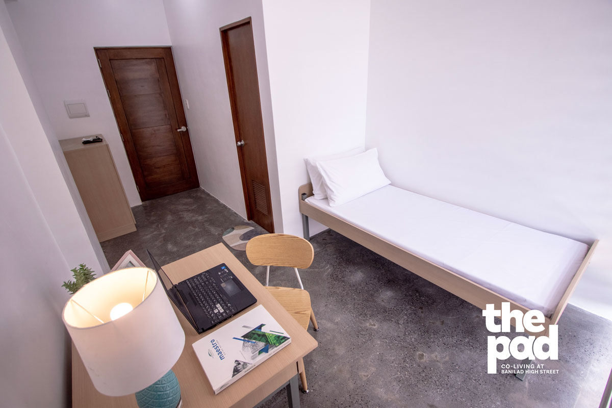 Solo Co-Living Haven in Banilad: Stylish Bed Spacer with Pool, Workspace & Prime Location! https://www.rent.ph/uploads/0016/16244/2025/07/01/apartment-for-rent-solo-room-banilad-cebu-city-3.jpg