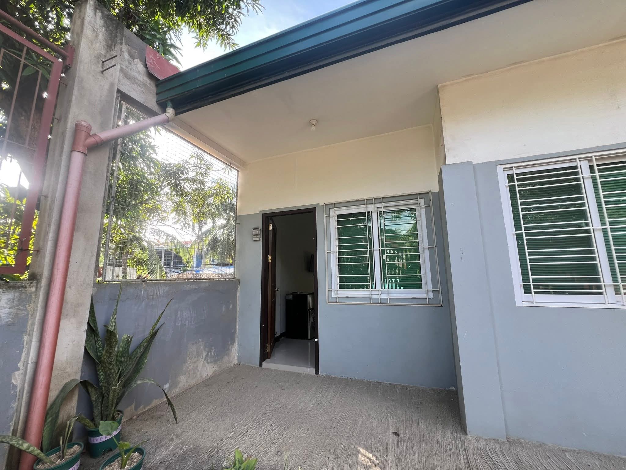 CECILIA TRANSIENT-STUDIO TYPE PAD FOR RENT WITH FREE PARKING https://www.rent.ph/uploads/0018/18764/2026/03/28/fb-img-1774693029299.jpg