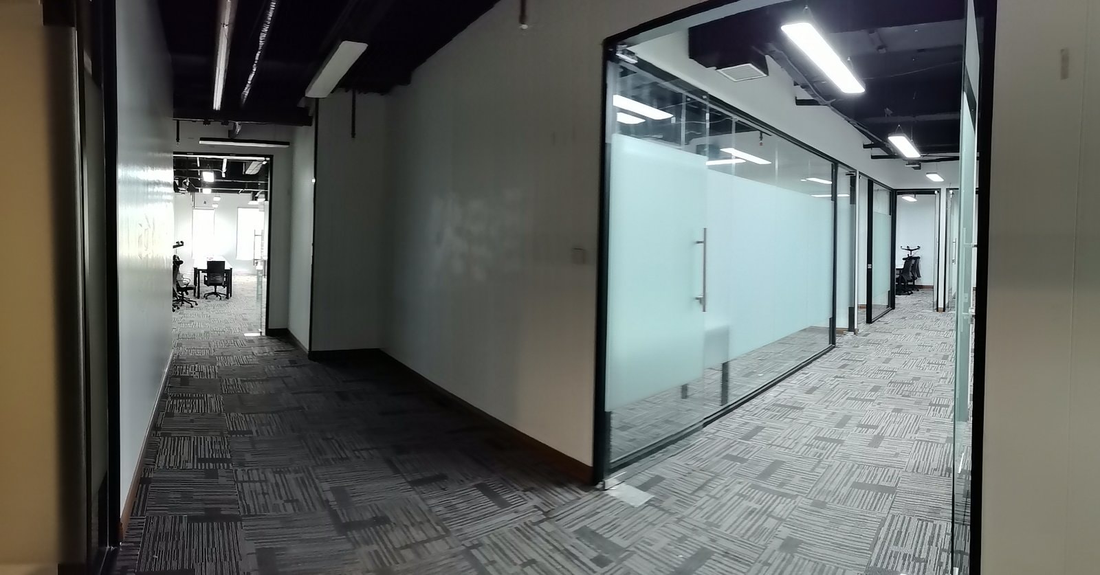 OFFICE SPACE FOR LEASE- MANDAUE CITY https://www.rent.ph/uploads/0019/19266/2026/02/22/588500703-1175272134740011-805822868958962361-n-1.jpg