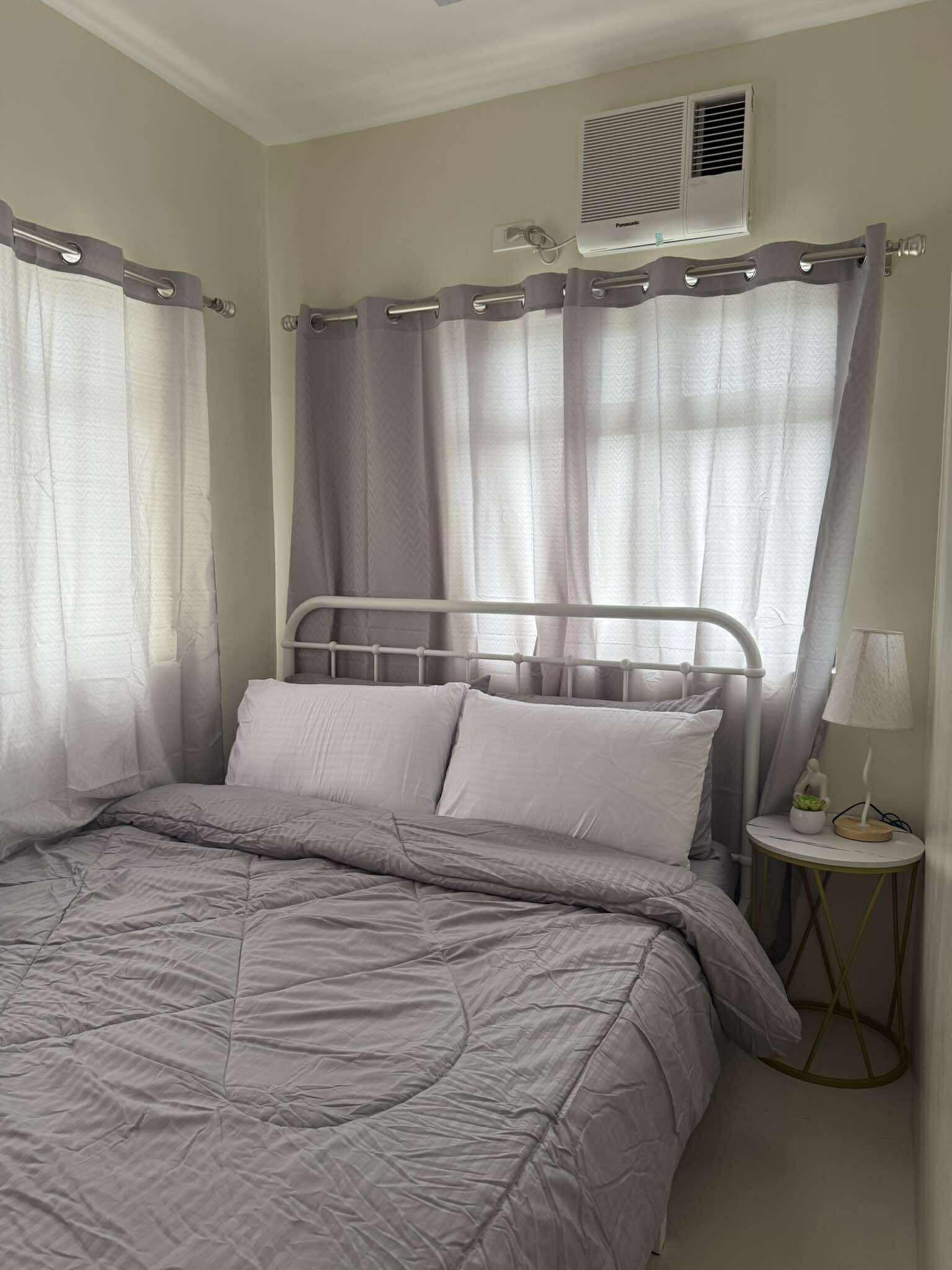 1Bed room-Condominium https://www.rent.ph/uploads/0019/19777/2025/06/19/1000001208.jpg