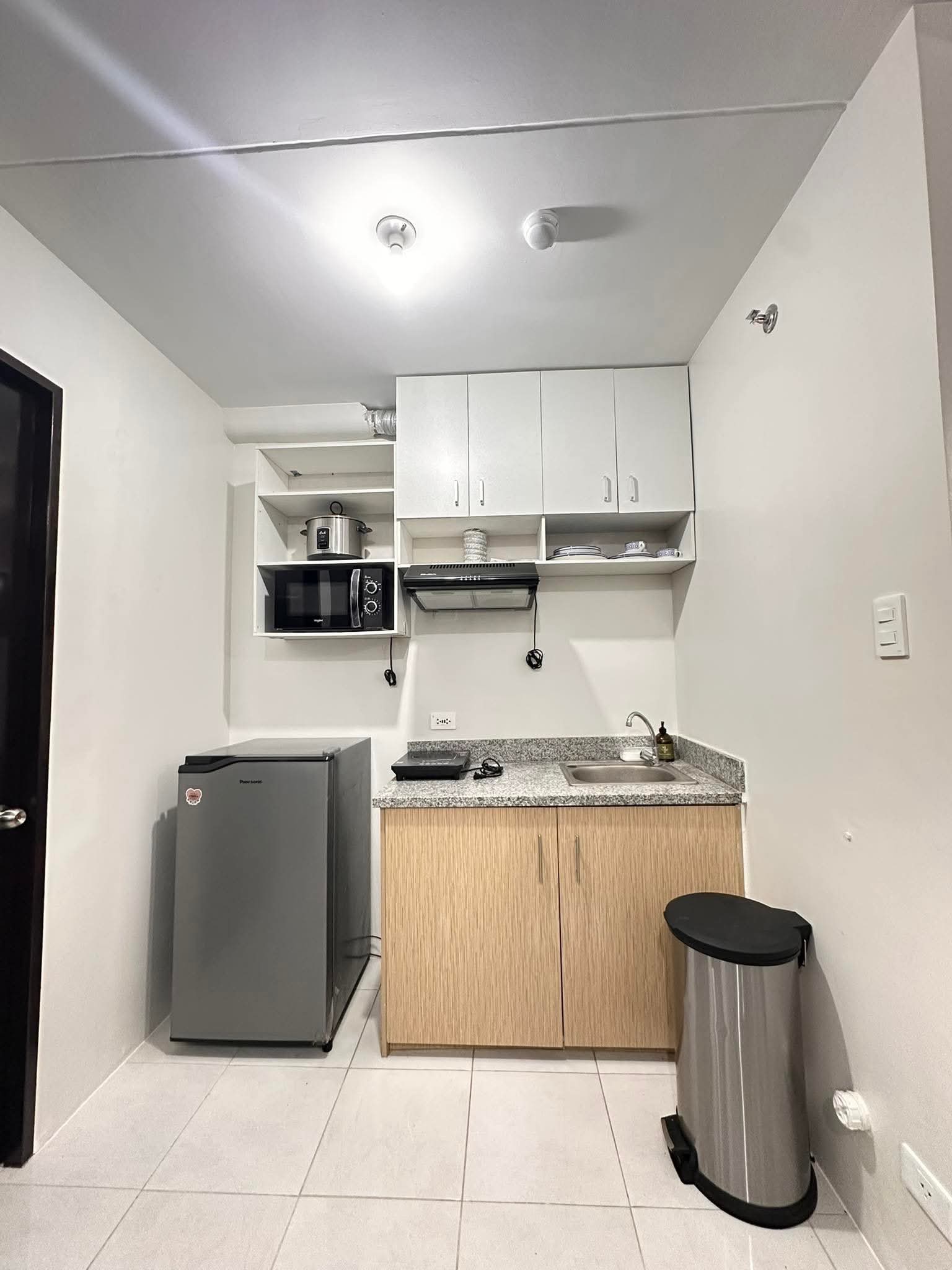 2Bedroom-Condominium https://www.rent.ph/uploads/0019/19777/2026/02/28/1000040181.jpg