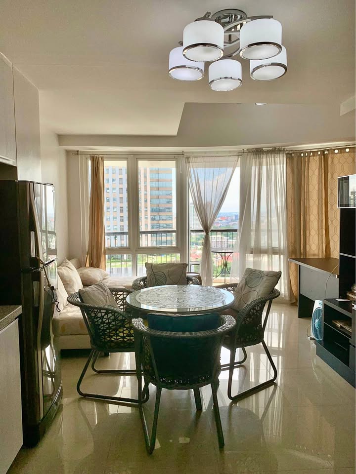 Calyx Centre 1BR for RENT & for SALE with Parking IT Park, Cebu City https://www.rent.ph/uploads/0020/20483/2025/08/15/1.jpg