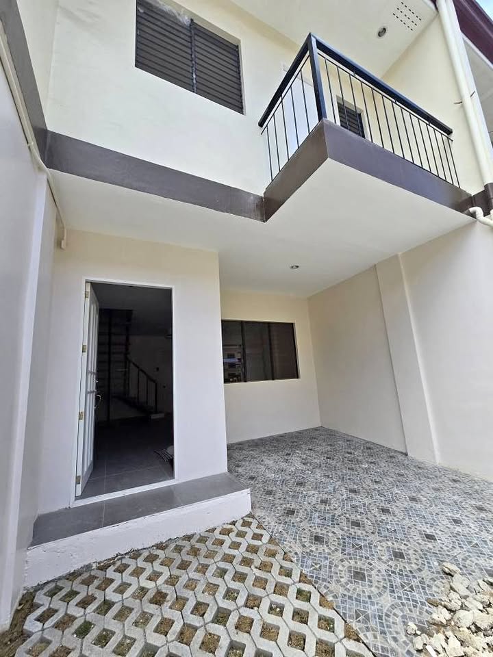 Townhouse for SALE & for RENT in Jugan, Consolacion, Cebu https://www.rent.ph/uploads/0020/20483/2025/08/22/15.jpg