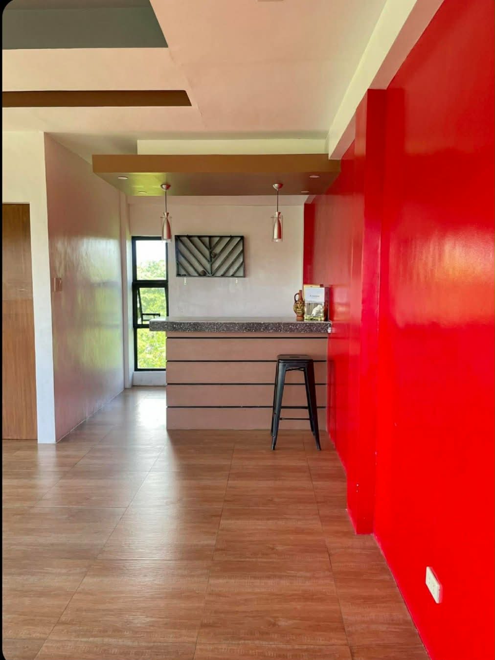 Semi furnish House in Iloilo City https://www.rent.ph/uploads/0021/21330/2025/11/29/1000016331.jpg