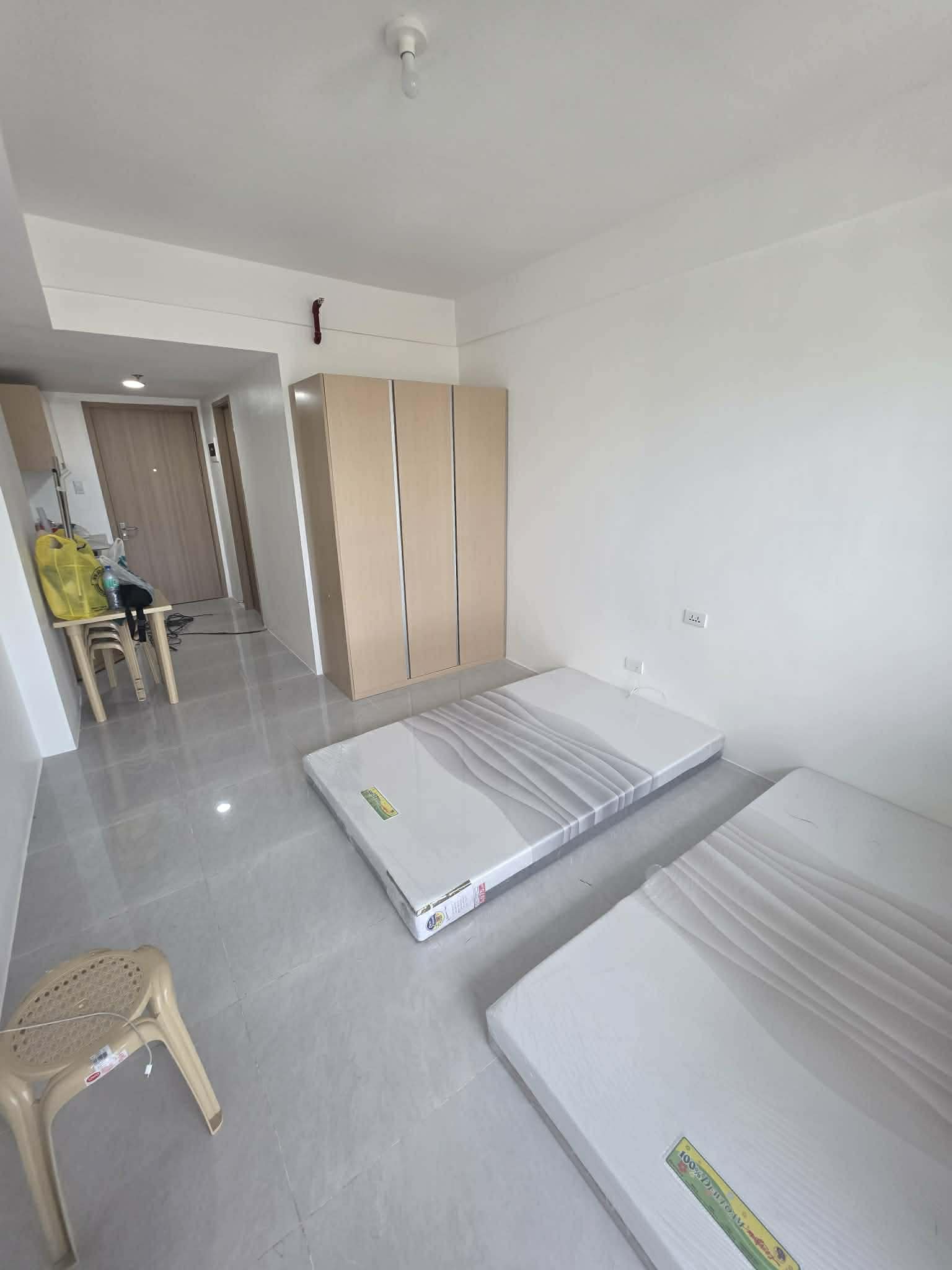 27.9 SQM STUDIO UNIT W/ BALCONY FOR RENT AT CITY CLOU https://www.rent.ph/uploads/0021/21597/2026/02/13/768ed5ce-8b80-4327-b954-656235db1b62.jpg