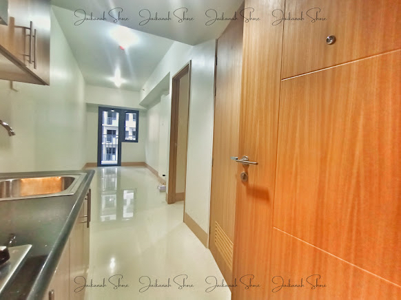 Shore 3 1BR Condo with Terrace https://www.rent.ph/uploads/0021/21665/2025/11/03/messenger-creation-bcd68176-38f8-4198-b1de-b1d60233ebae1.jpeg