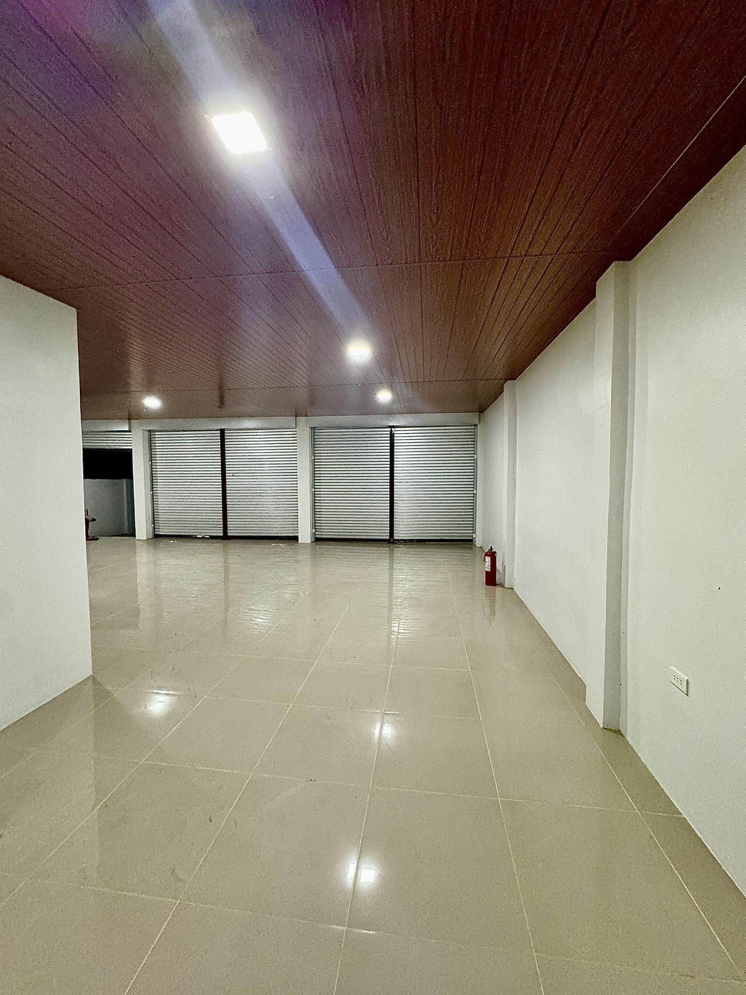 Dan Hilado Commercial Building https://www.rent.ph/uploads/0022/22300/2025/12/10/597866778-1213932860684160-522394805518680113-n1.jpg