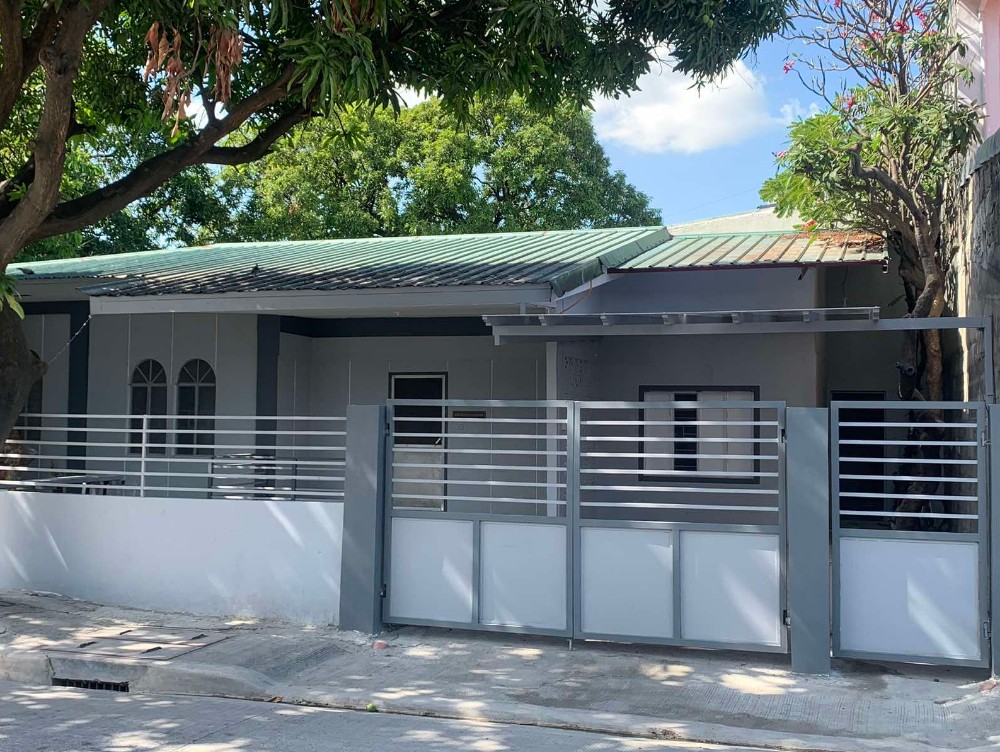 3-BR BUNGALOW HOUSE & LOT FOR RENT I LAS PINAS https://www.rent.ph/uploads/0022/22420/2025/12/05/6207.jpg