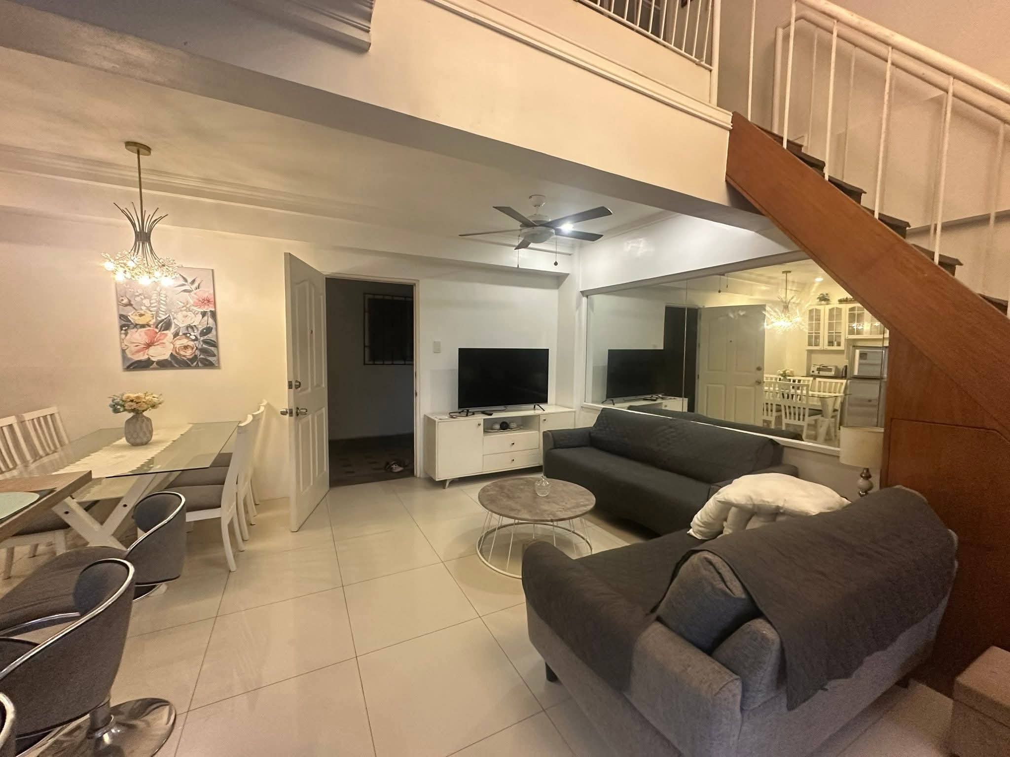 2 Bedrooms Loft Condo in Mactan Oasis https://www.rent.ph/uploads/0022/22575/2026/04/07/1000065759.jpg