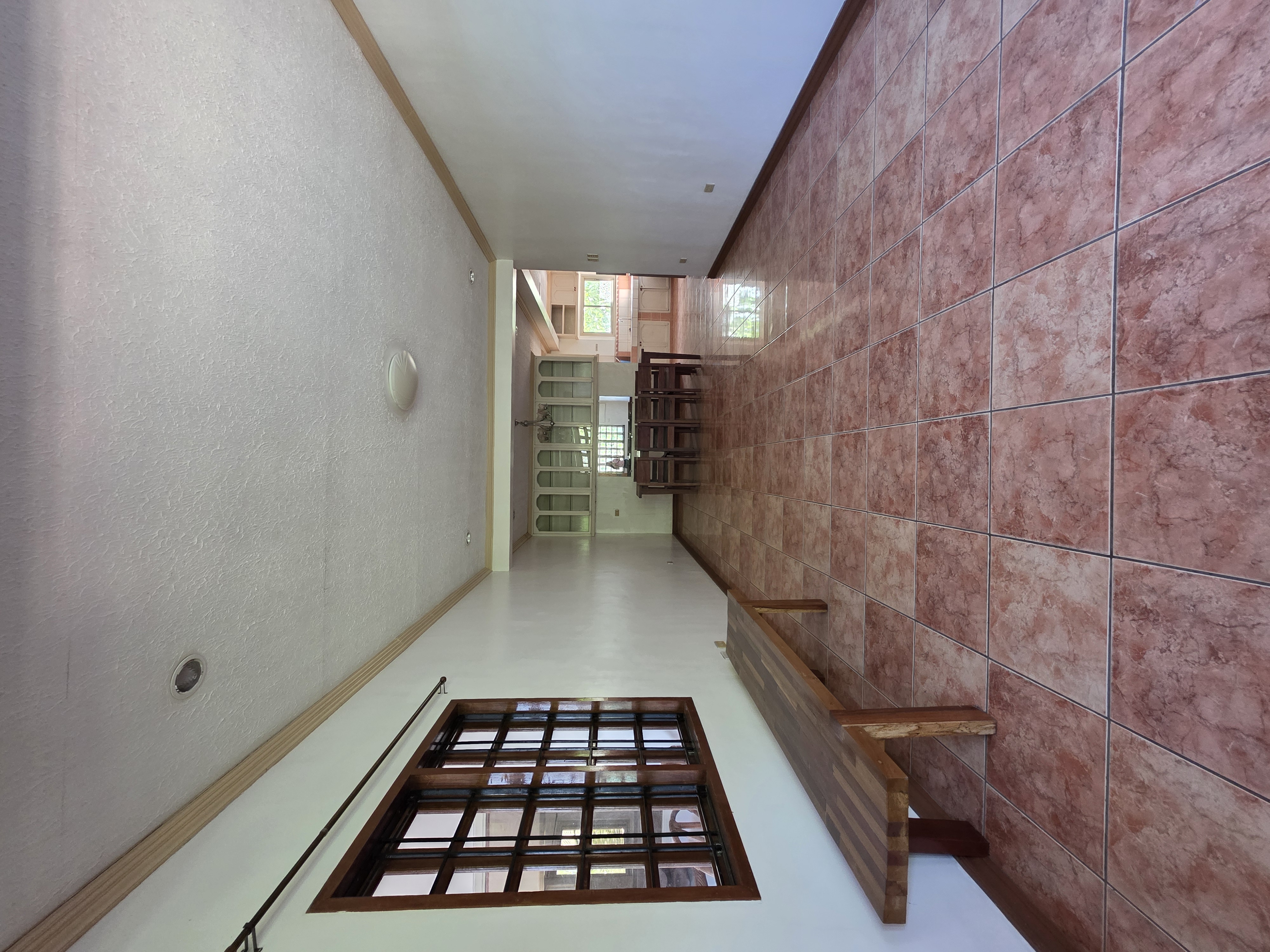 3rd Floor Spacious Apartment https://www.rent.ph/uploads/0022/22755/2026/03/27/20260323-143634.jpg